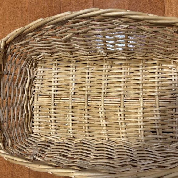 Large Rectangular Wicker Basket - Picture 3 of 5